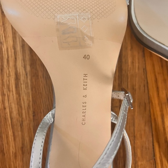 Charles and Keith silver heels. Heels height is 7-8 cm. I have never worn. - Picture 9 of 9